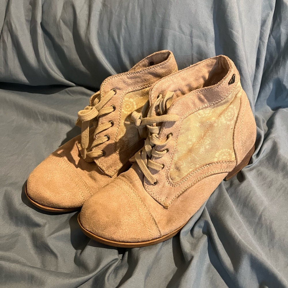 Roxy Ankle Lace Up Boots